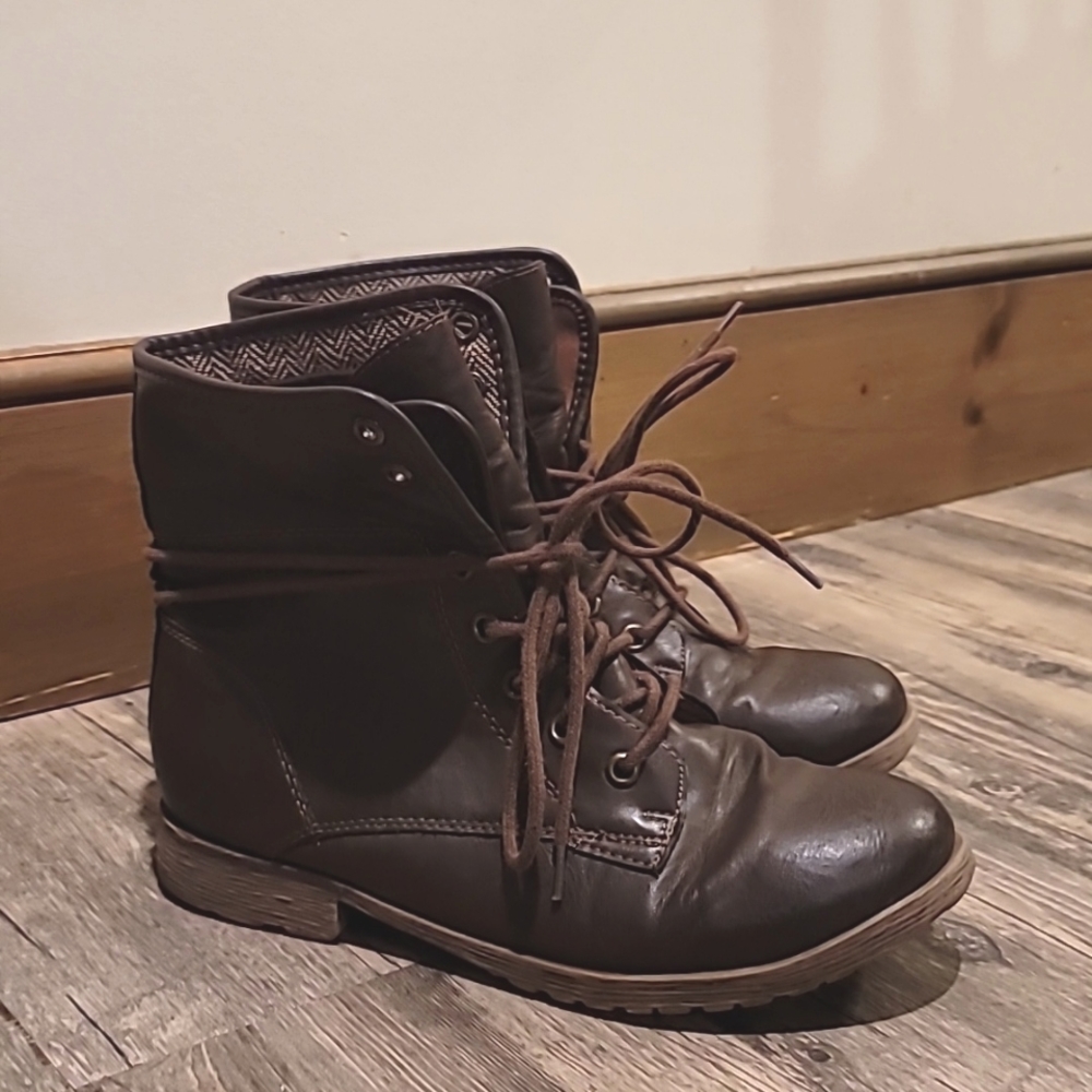 Rock & Candy Combat Boots